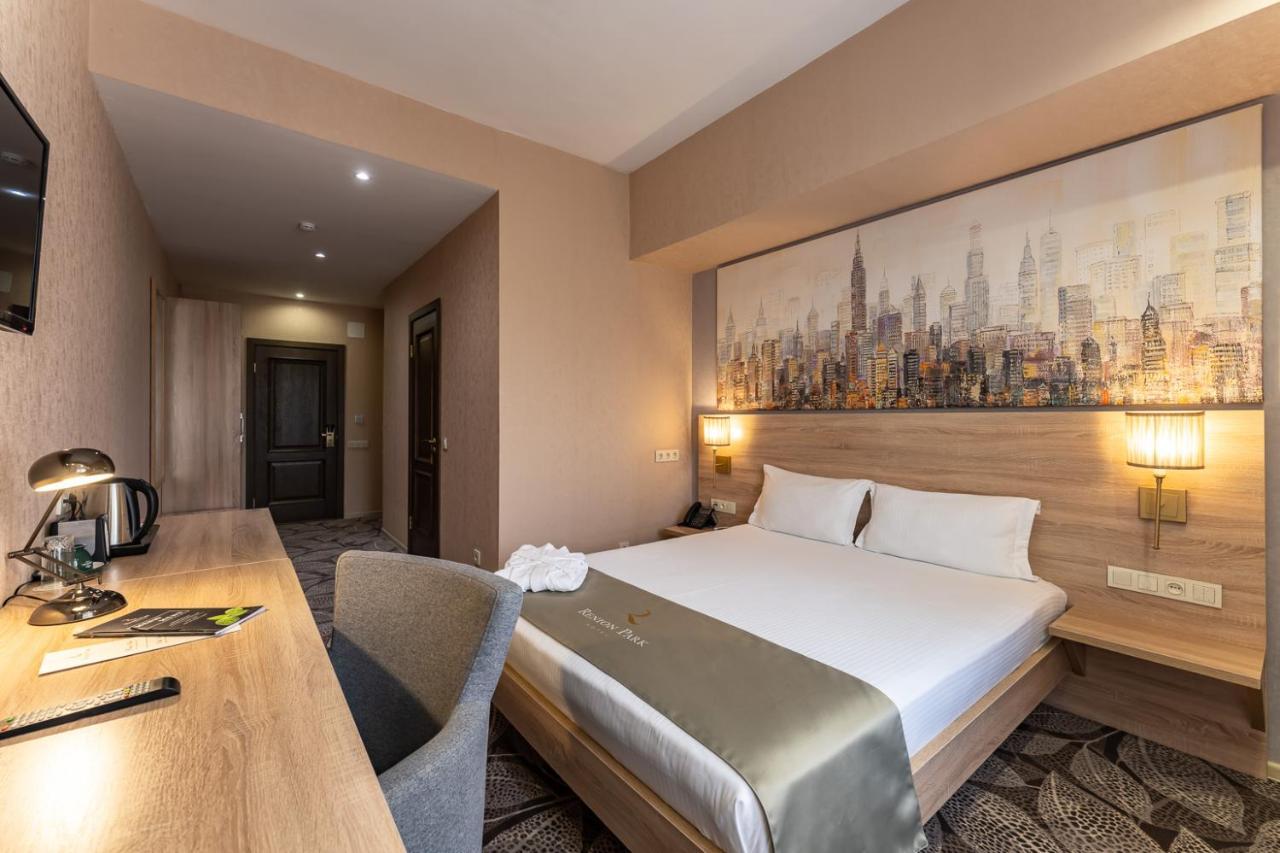 Renion Park Hotel Almaty Esterno foto