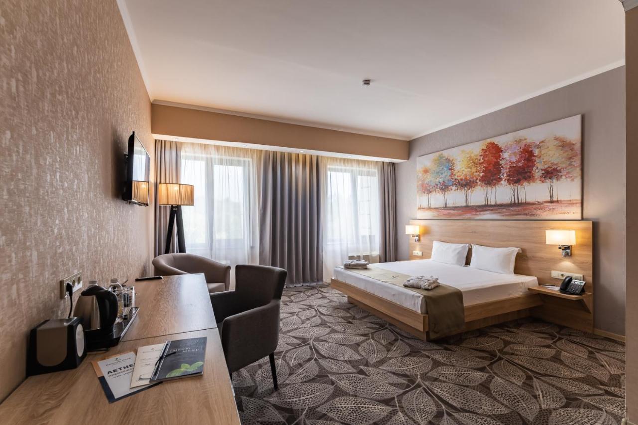 Renion Park Hotel Almaty Esterno foto
