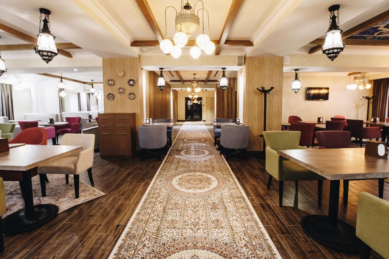 Renion Park Hotel Almaty Esterno foto
