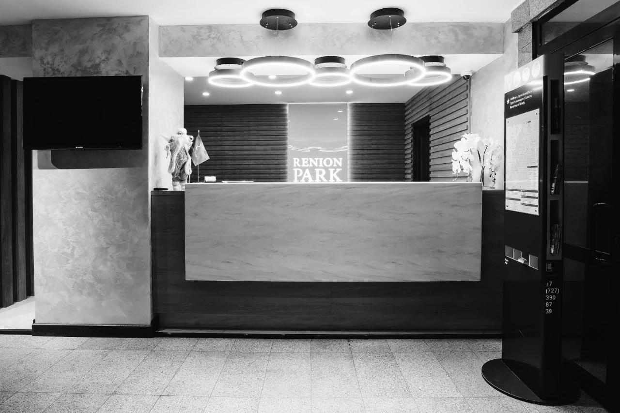 Renion Park Hotel Almaty Esterno foto